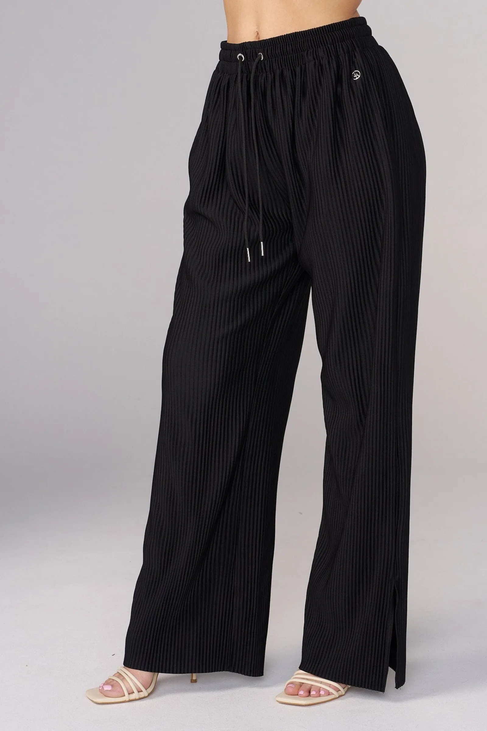 Joggers & Pants<Youngla W244 Aria Pleated Pants Black|Light Blue|Taupe