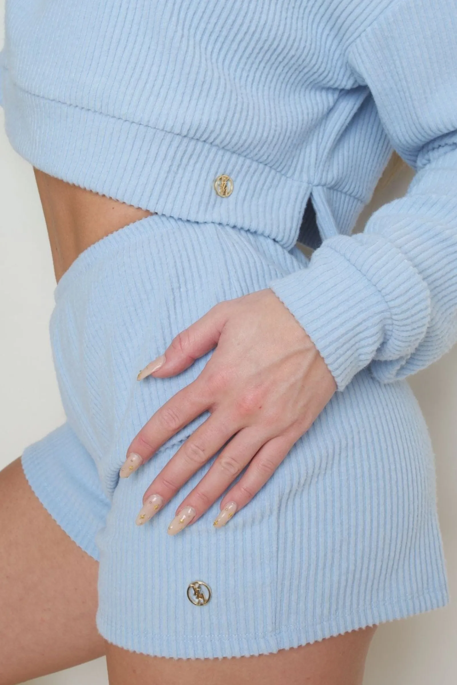 Outerwear<Youngla W545 Ava Crop Hoodie Black|Blue|Cream|Mauve