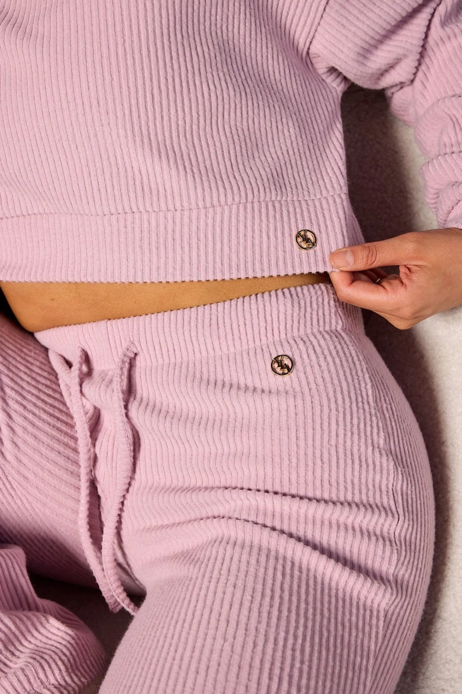 Outerwear<Youngla W545 Ava Crop Hoodie Black|Blue|Cream|Mauve