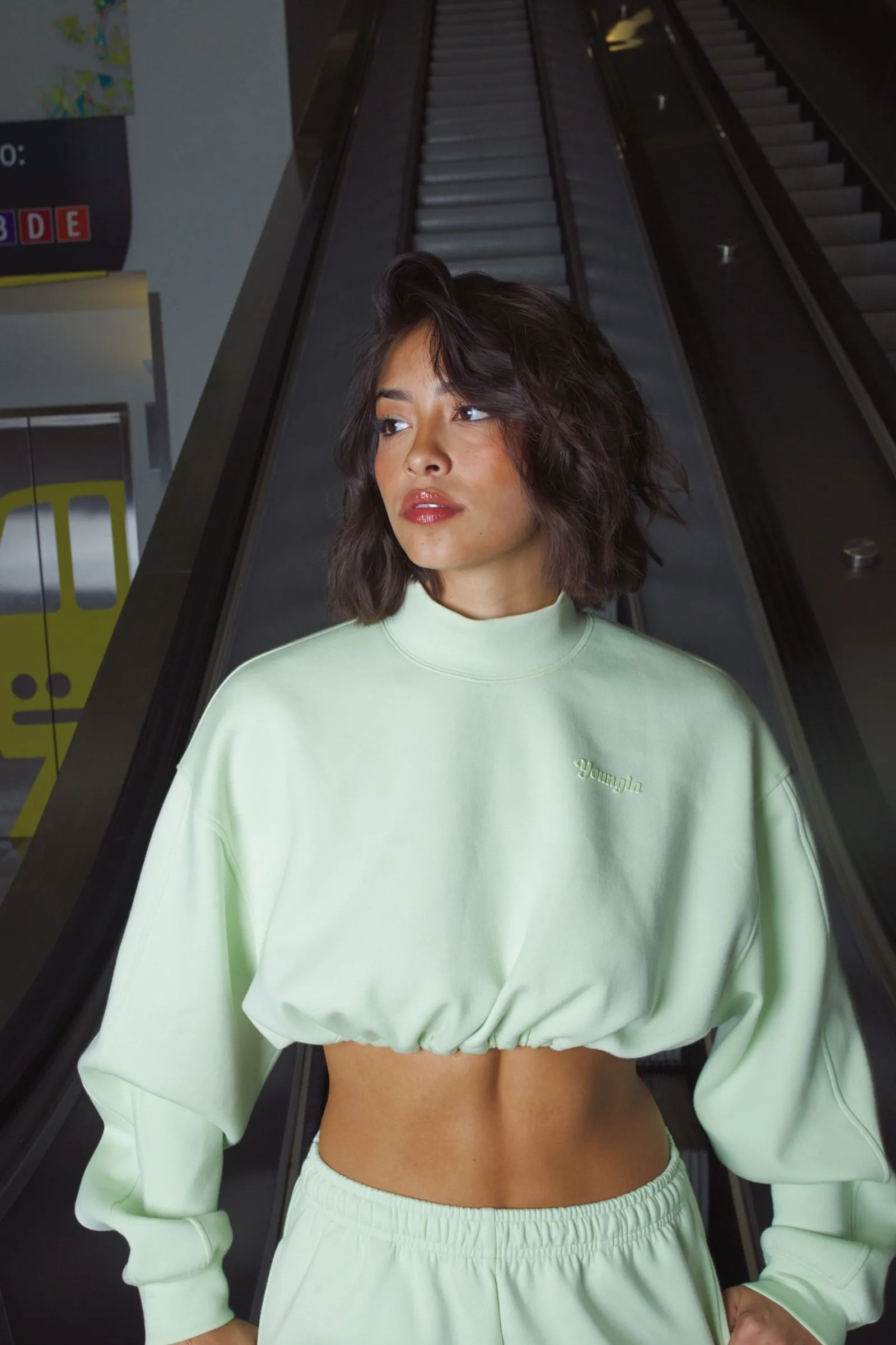 Outerwear<Youngla W540 Scuba Crop Black|Brick|Vanilla|Charcoal