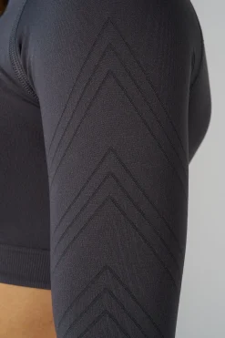 Tops<Youngla W445 Seamless Curve Longsleeve Crop Black|Charcoal|Cider|Moss