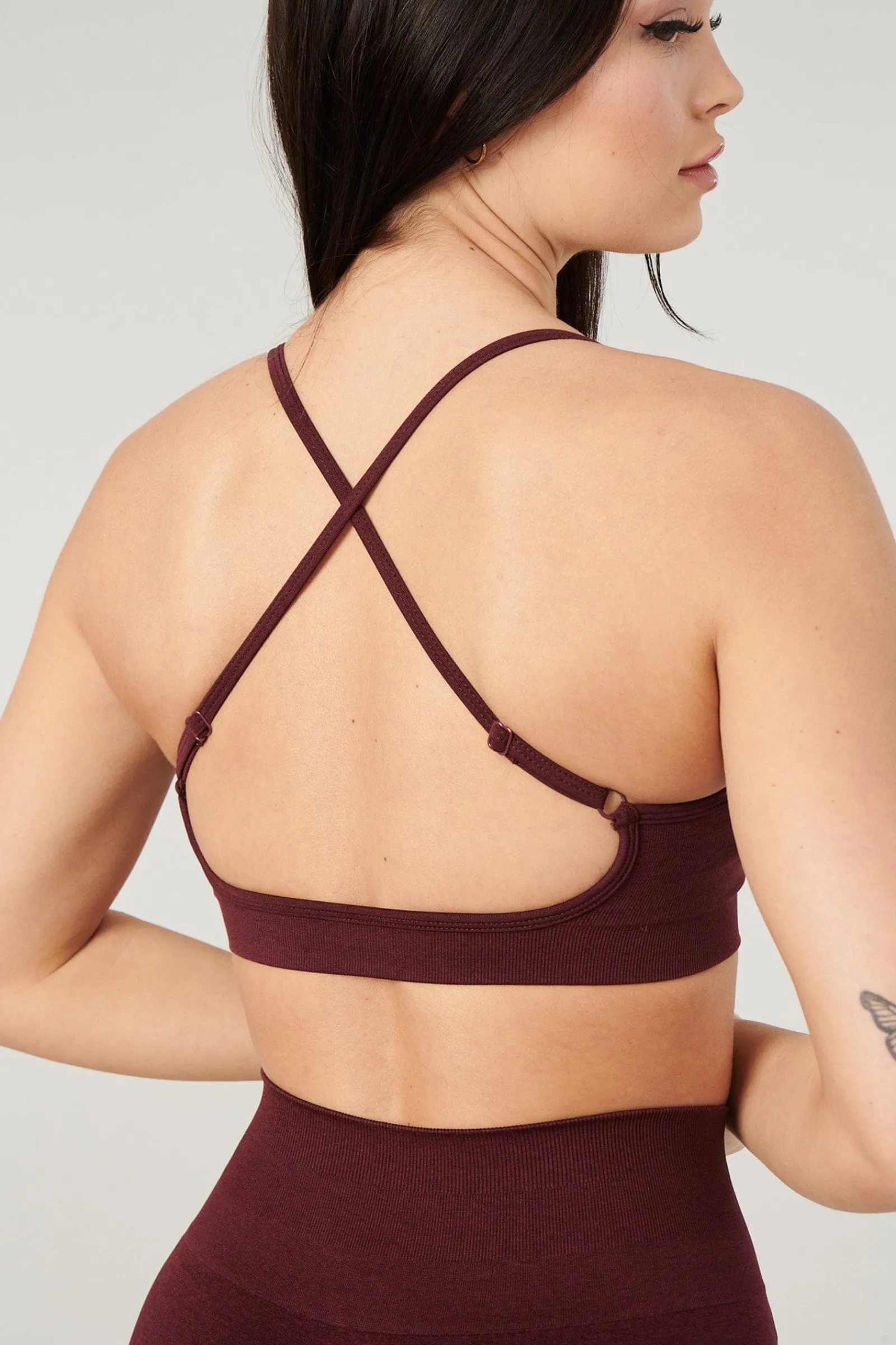 Bras<Youngla W329-Core Seamless Scoop Neck Bra Burgundy Silk|Polished Black|Tan Suede|Velvet Teal